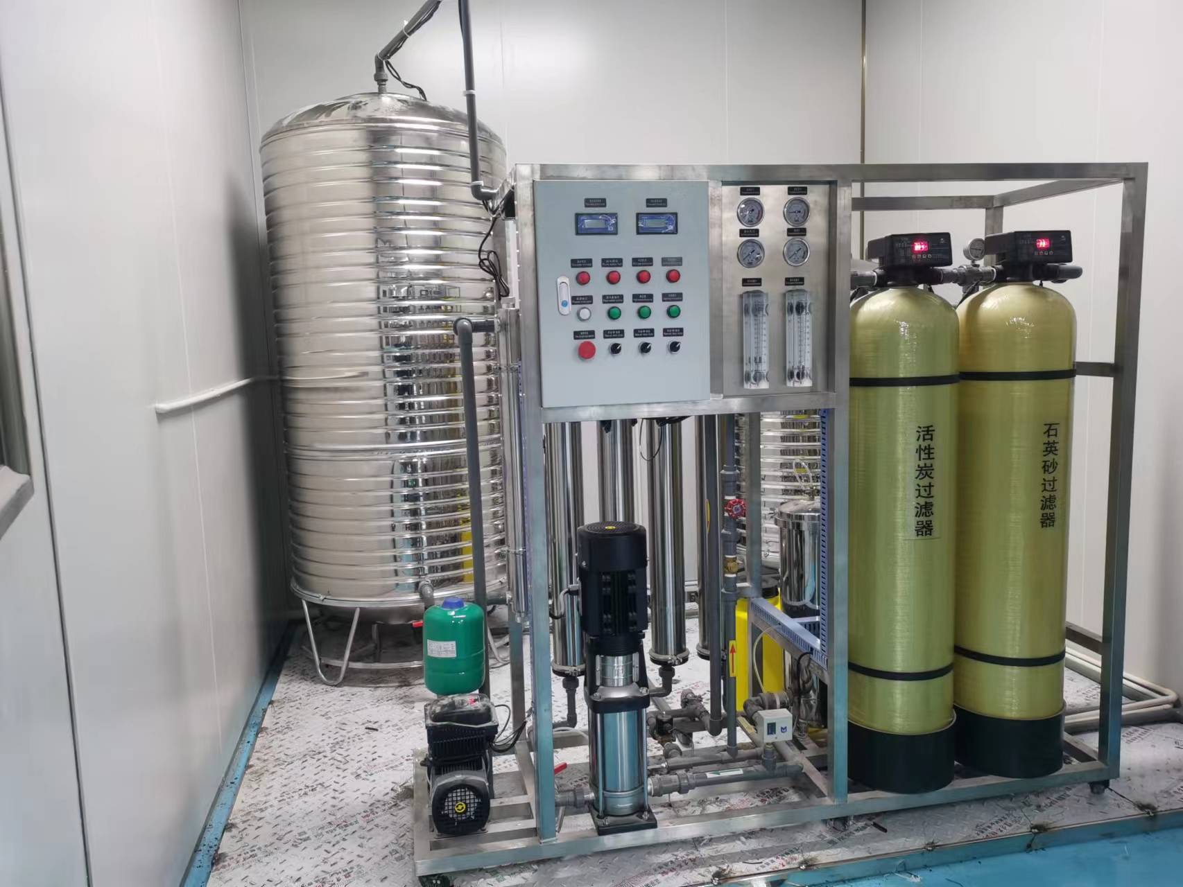 安顺食品厂纯净水设备安装调试完毕